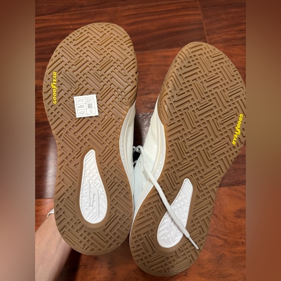 Skechers White and Gold Men's Sneakers - Picture 5 of 6